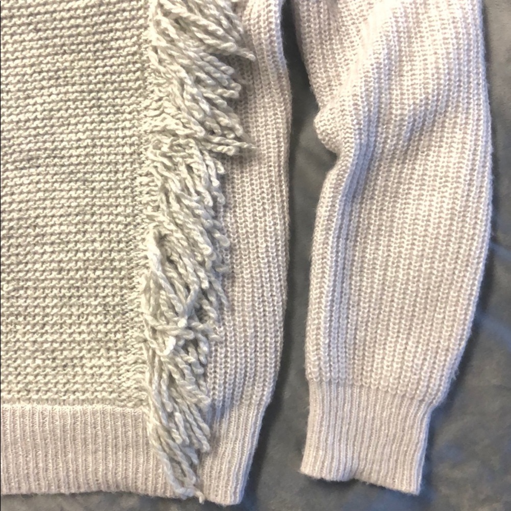 Fun Gray Front Fringe Sweater Banana Republic - Picture 4 of 5